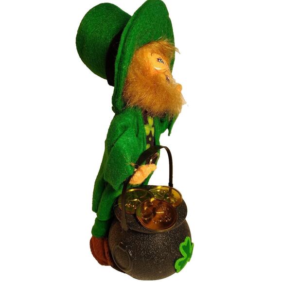 ANNALEE St Patrick's Day Irish Jolly Leprechaun With Pot Of Gold Vintage Kitsch - Picture 3 of 8